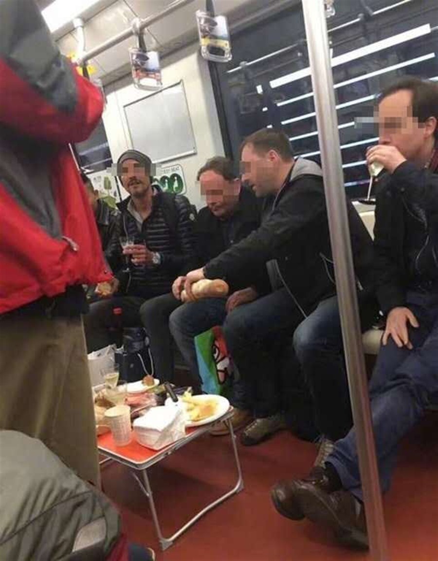 eten in metro