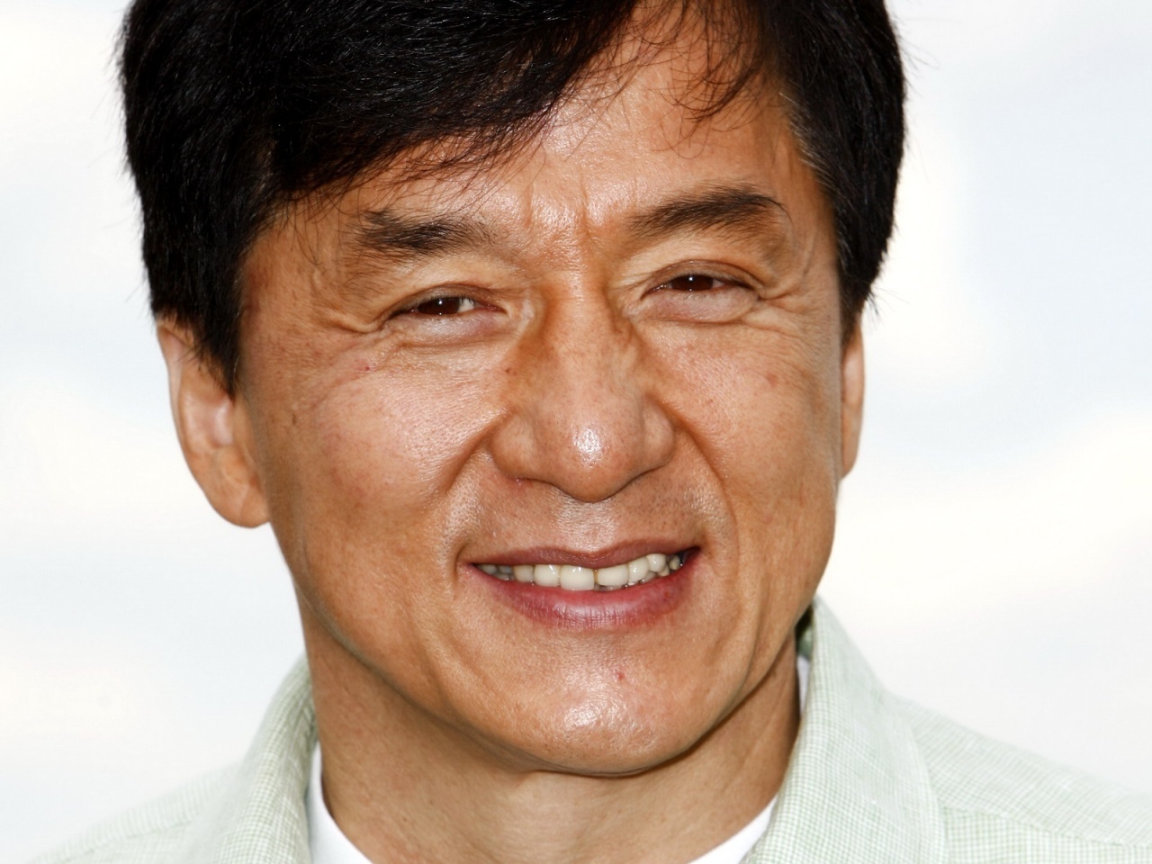Jackie Chan wordt goed betaald Jackie Chan wordt goed betaald