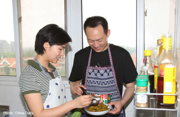 Eerste Chinese vrouwelijke astronaut is moeder Eerste Chinese vrouwelijke astronaut is moeder